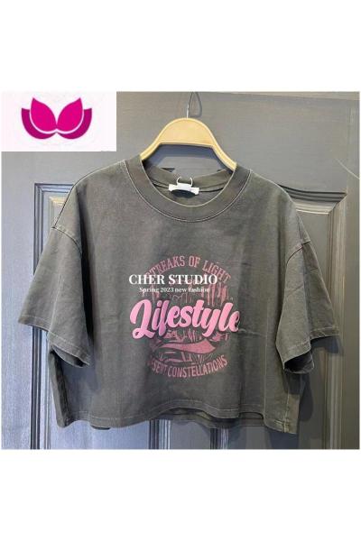 七斓2023新款女装美式复古甜心做旧印花薄棉质T恤UWL432029