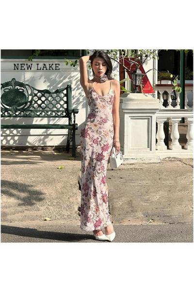 NEW LAKEIAEY法式复古花卉印花V领吊带长裙修身度假风性感露背气质连衣裙