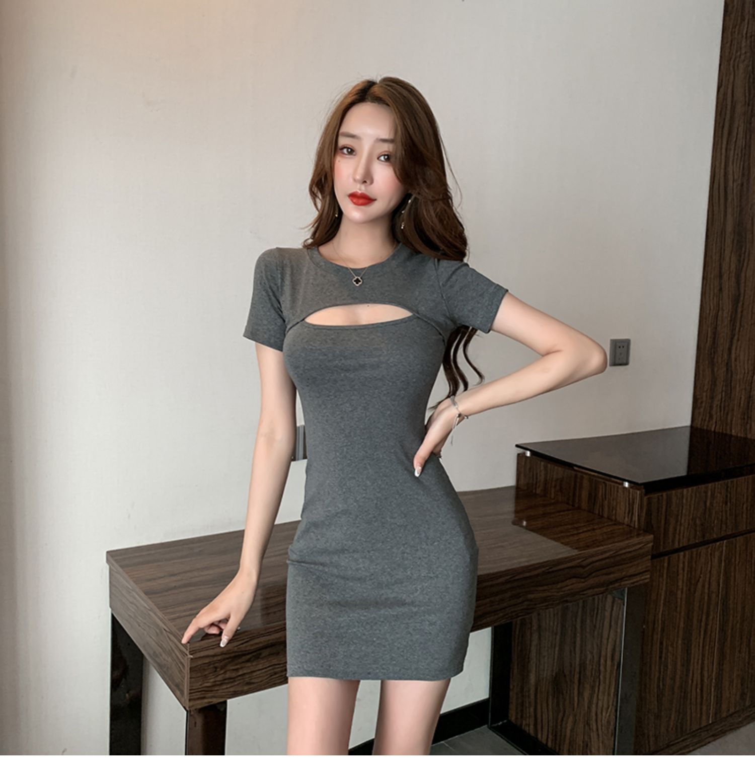枫述性感小心机连衣裙女夏季夜店镂空露胸设计感修身显瘦紧身包臀短裙