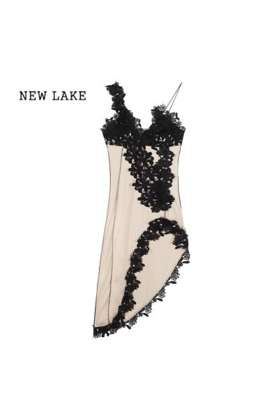 NEW LAKE蕾丝拼接吊带连衣裙女夏季v领性感开叉长裙不规则风情万种的裙子