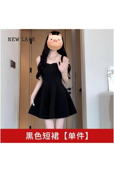 NEW LAKE茶歇法式显瘦收腰黑色吊带连衣裙子女夏装2024新款高级感气质长裙