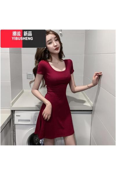 YIBUSHENG赫本风U领收腰显瘦修身气质小个子紧身高腰A字裙短裙