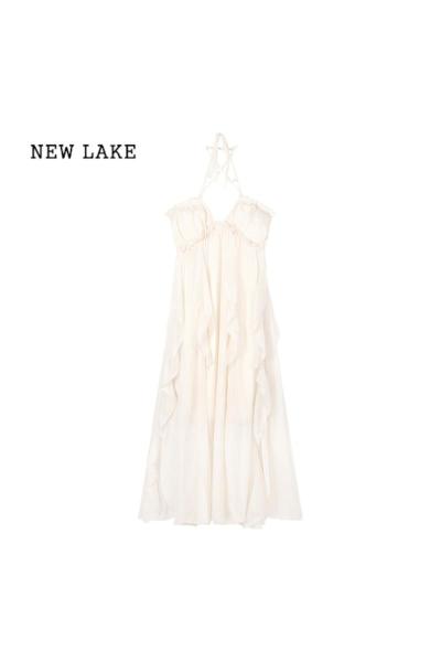 NEW LAKE性感气质重工挂脖吊带连衣裙女夏季长裙白色露背海边度假沙滩裙子