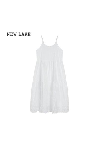 NEW LAKE法式温柔风白色波点吊带连衣裙女早春宽松休闲A字裙长裙
