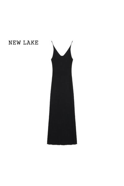 NEW LAKE纯欲风V领吊带连衣裙女装夏季设计感镂空包臀裙性感长裙