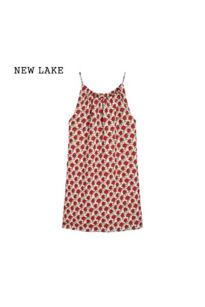 NEW LAKE吊带连衣裙2024新款夏季纯欲小个子法式遮肉显瘦气质甜辣碎花裙子