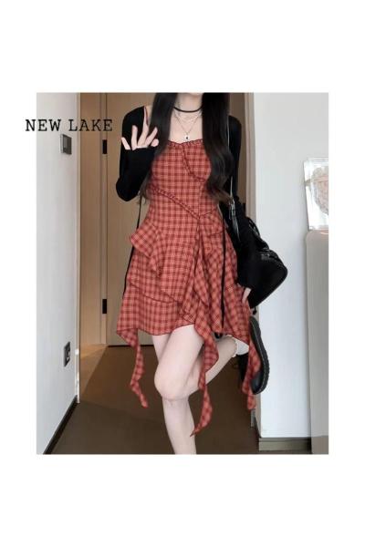 NEW LAKE红色格纹吊带连衣裙子女韩剧女主穿搭奶系小个子初恋清纯奶甜裙子