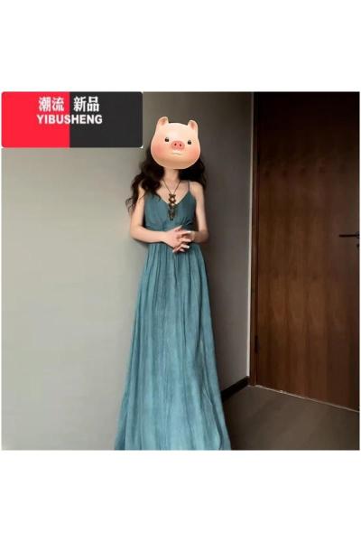 YIBUSHENG2024新款御姐法式高级感v领吊带连衣裙子女季海边度假收腰长裙