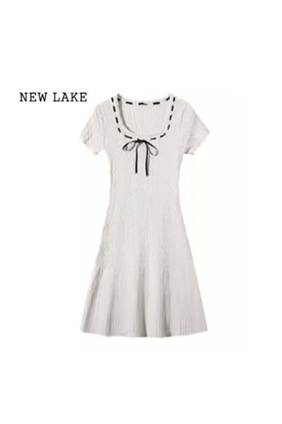 NEW LAKE法式复古小个子针织短裙2024夏季新款甜辣妹气质修身显瘦连衣裙女