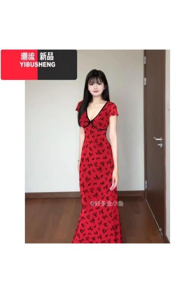 YIBUSHENG 御姐辣妹碎花V领连衣裙女2024季新款显瘦气质长裙子