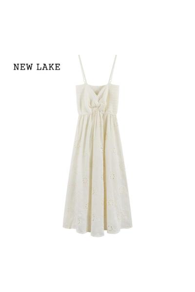 NEW LAKE海边度假风针织拼接吊带连衣裙早春气质法式茶歇小个子显瘦长裙子