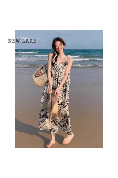 NEW LAKE2024新款法式吊带水墨画碎花沙滩连衣裙女夏季外穿质感高级感气质