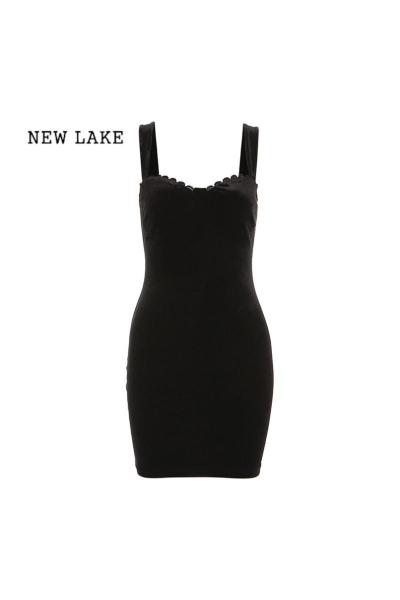 NEW LAKE 御姐轻熟风复古黑色方领吊带连衣裙女气质修身显瘦包臀短裙