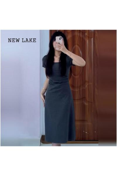 NEW LAKE法式方领连衣裙子女夏季2024年新款设计感气质显瘦高级感包臀长裙