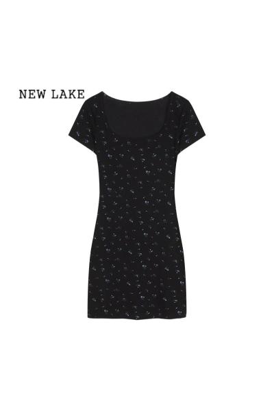 NEW LAKE复古碎花方领短袖连衣裙女装夏季辣妹针织裙子黑色收腰包臀中长裙
