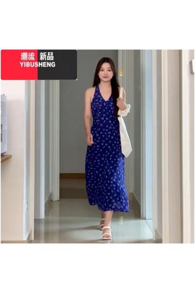 YIBUSHENG法式蓝色碎花挂脖吊带连衣裙子女季2024新款小个子海边度假长裙