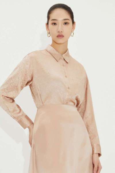[1件5折价:330]MECITY女装2021新款纯色简约知性优雅褶皱设计长袖衬衫女