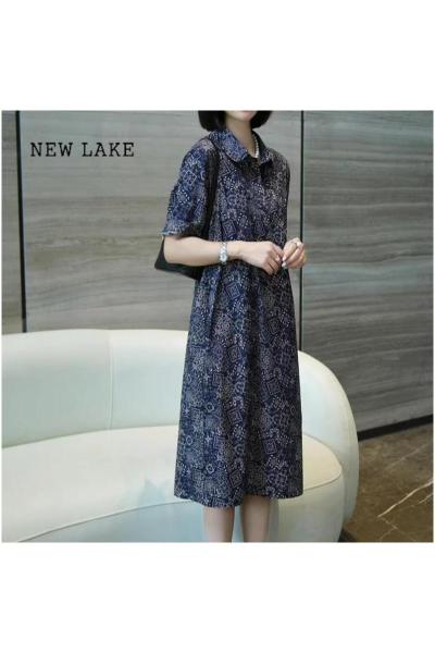 NEW LAKE2024夏季新款复古蓝色显瘦女士长裙时尚洋气气质印花中长款连衣裙