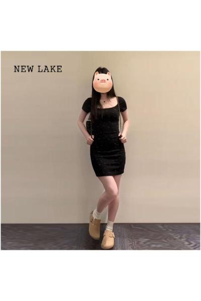NEW LAKE夏装搭配一整套梨形身材包臀长裙2024新款法式黑色碎花连衣裙子女
