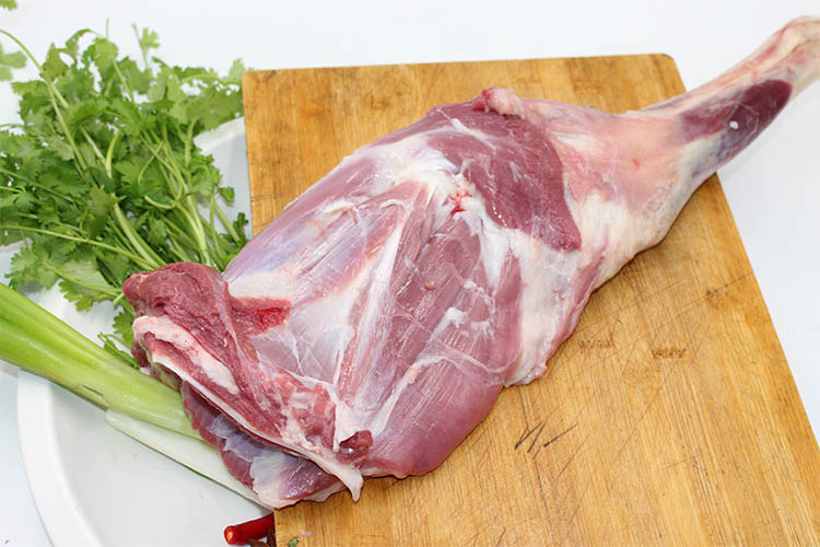 超级新品 生带皮羊前腿 1支 约3斤 新鲜羊肉 产发