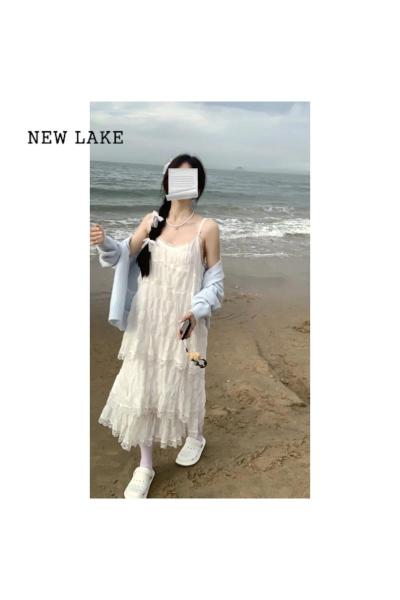 NEW LAKE白色吊带连衣裙女2024春夏季新款海边度假风蛋糕裙沙滩小个子长裙
