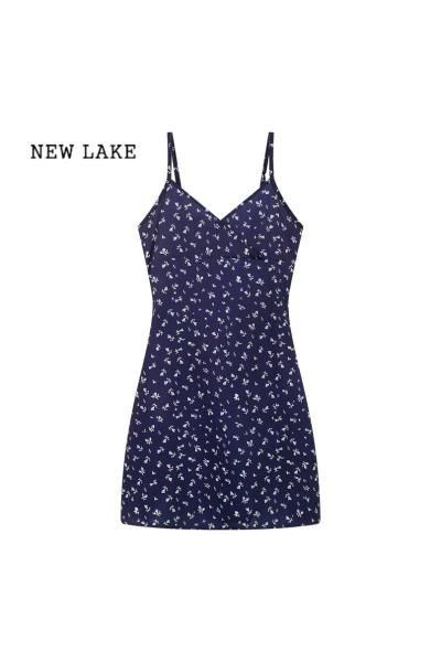 NEW LAKE法式碎花连衣裙女装2024夏季新款小个子显瘦吊带裙子高腰a字短裙