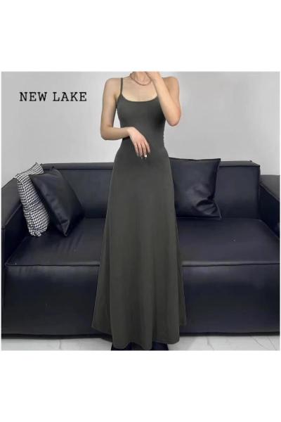 NEW LAKE法式气质黑色修身收腰显瘦内搭吊带连衣裙子女装夏季2024新款长裙