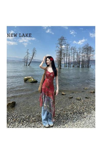 NEW LAKE红色碎花不规则网纱吊带裙女夏季新款复古小众设计连衣裙沙滩裙