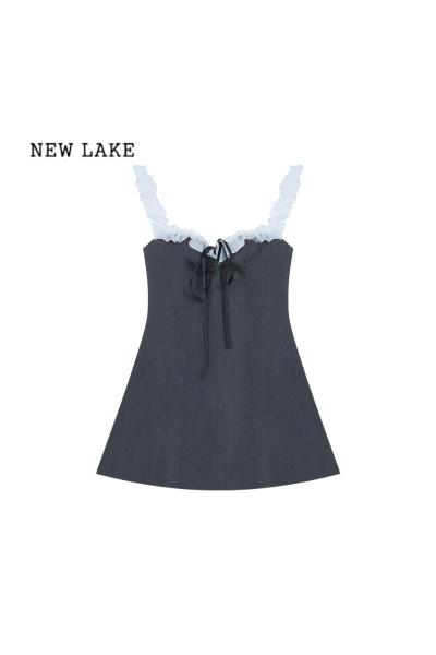 NEW LAKE设计感花边拼接吊带连衣裙女夏季收腰显瘦灰色A字短裙子