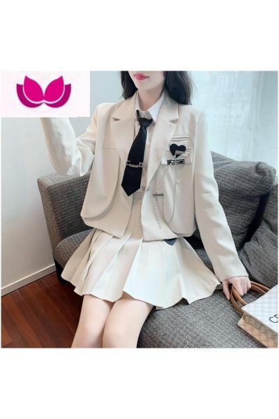 七斓英伦学院风套装女2023春装新款JK制服西装短外套百褶裙炸街套