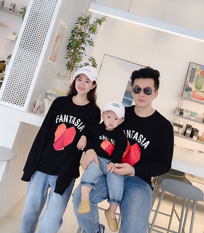 亲子装春秋装婴儿爬服全家福百日拍照一家三口四口母子爱心卫衣潮 mo