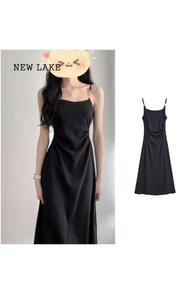 NEW LAKE赫本风黑色吊带连衣裙子女夏季2024新款收腰显瘦高级感气质小黑裙