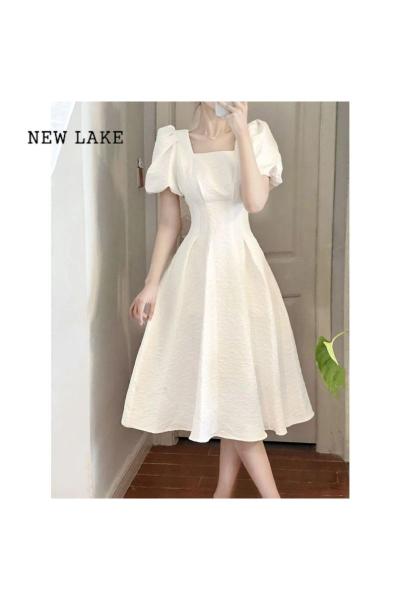 NEW LAKE法式赫本风连衣裙女2024年夏季方领泡泡袖甜美高级设计感小众裙子