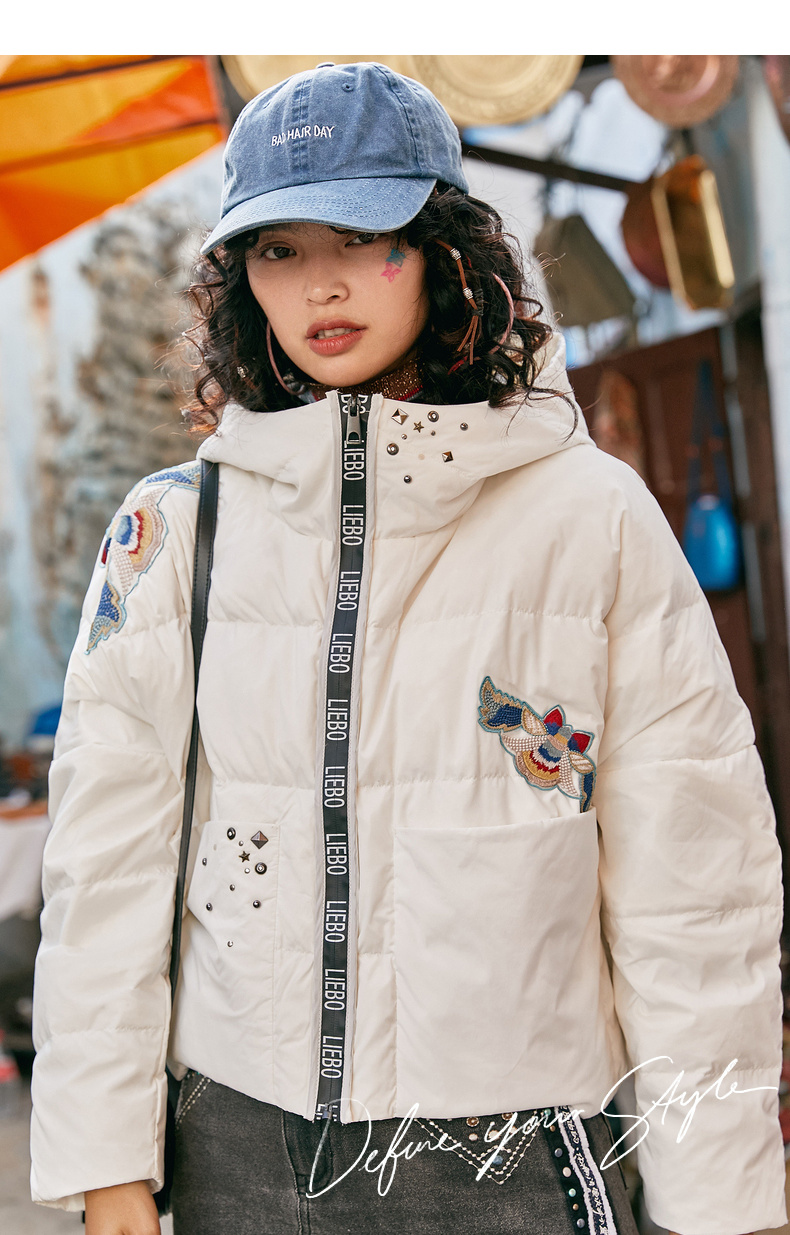 裂帛2020冬季新款潮流个味刺绣铆钉连帽短款羽绒服面包服女51190812