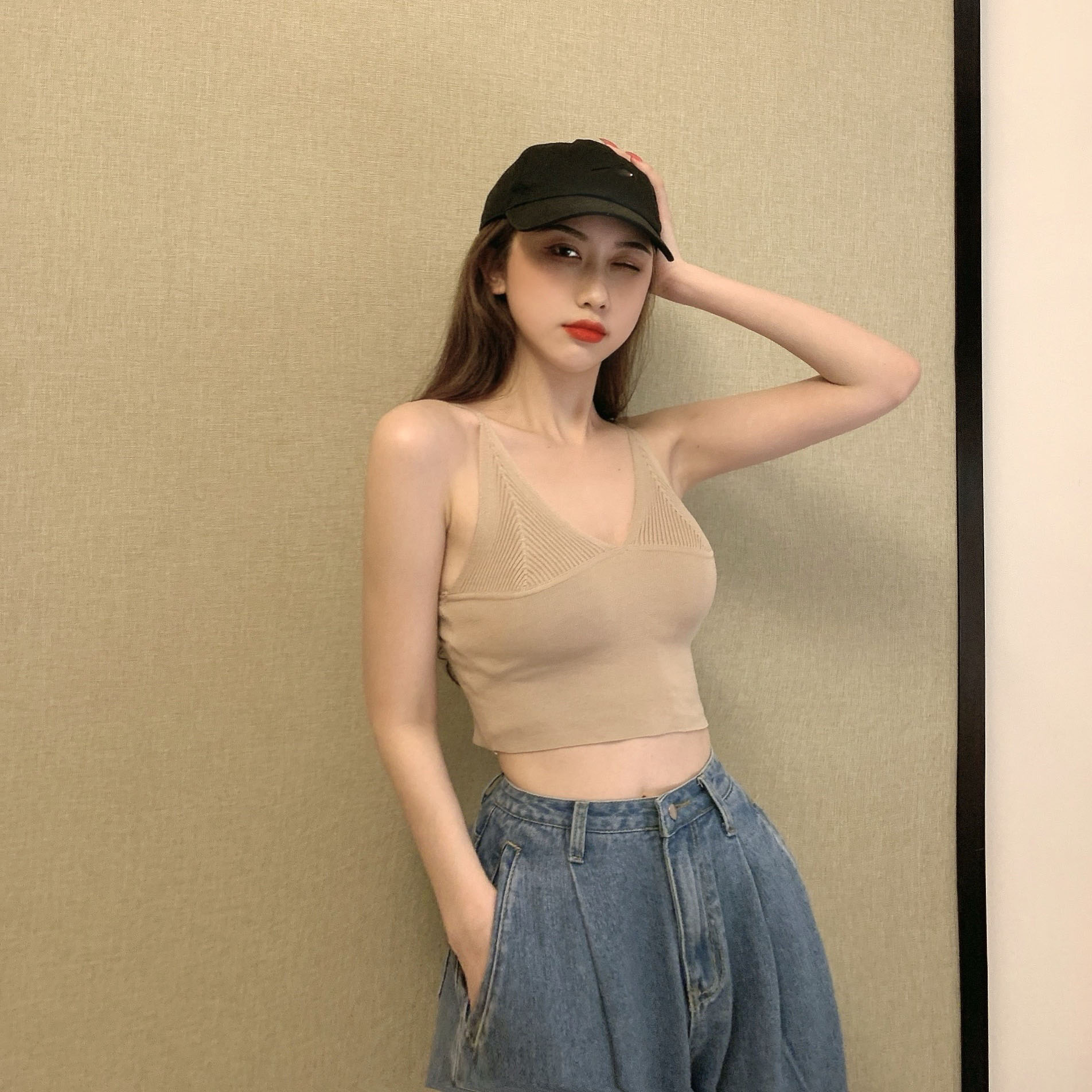 2020新款ins网红泫雅风上修身显瘦v领色外穿针织背心吊带女夏