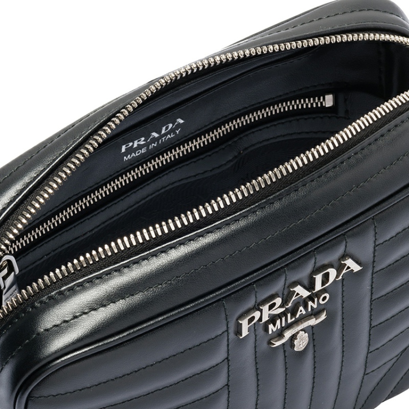 prada普拉达女士pradadiagramme皮革斜挎包相机包1bh0832d91f0633vioi