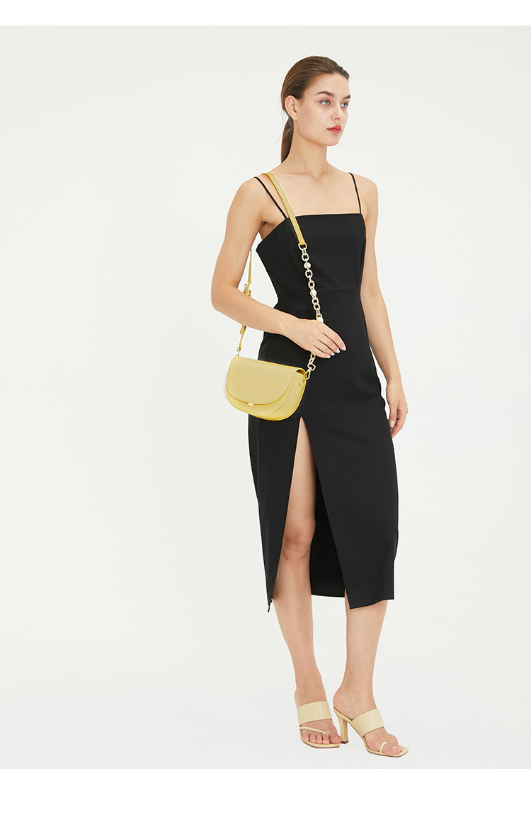 camilakorali旗舰店小ck2021新款女精品包包单肩斜挎马鞍半圆链条珍珠