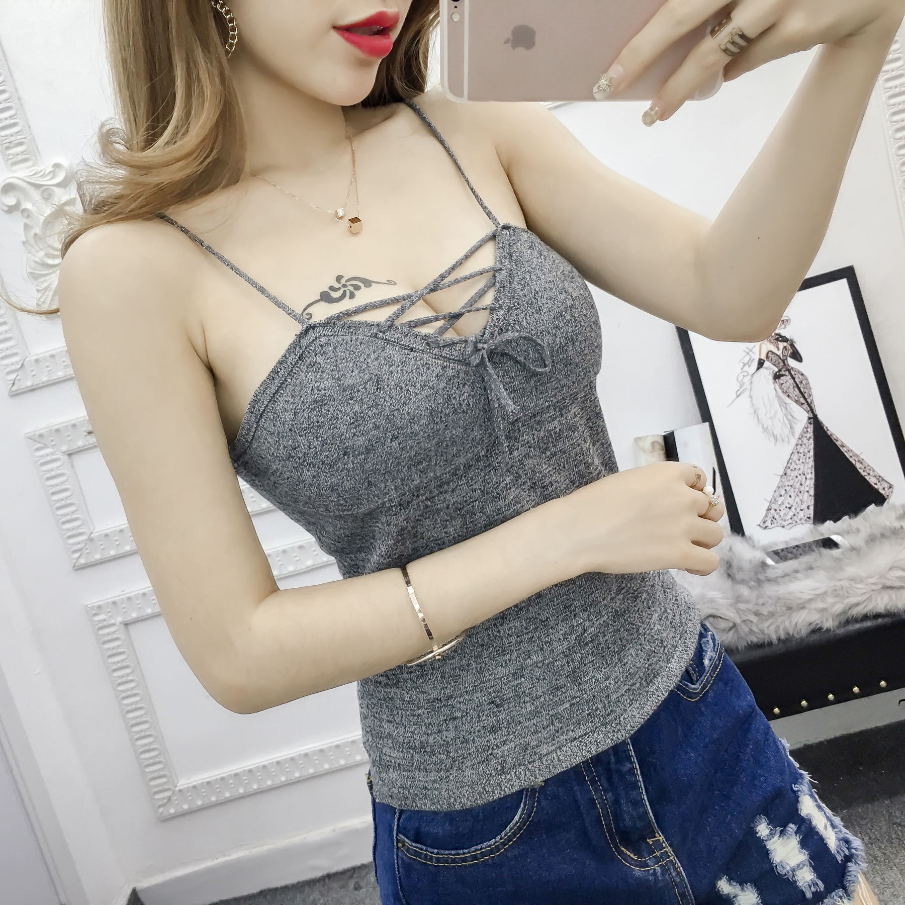 新春优惠时尚韩潮韩版春夏露肩感百搭背心绑带针织毛衣小吊带女【价格