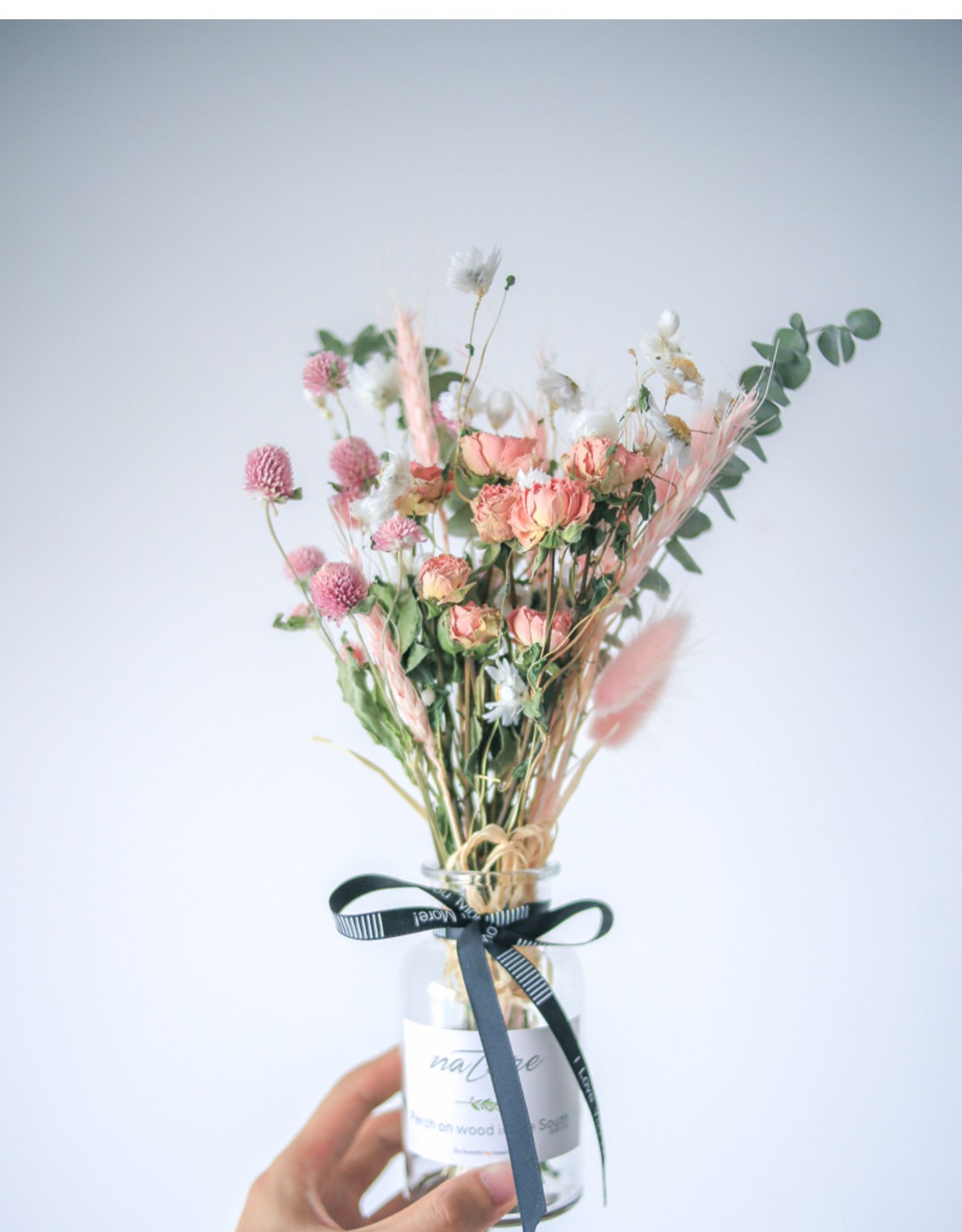 玫瑰干花北欧风家居装饰摆件尤加利真花ins网红小清新礼品花束苏醒