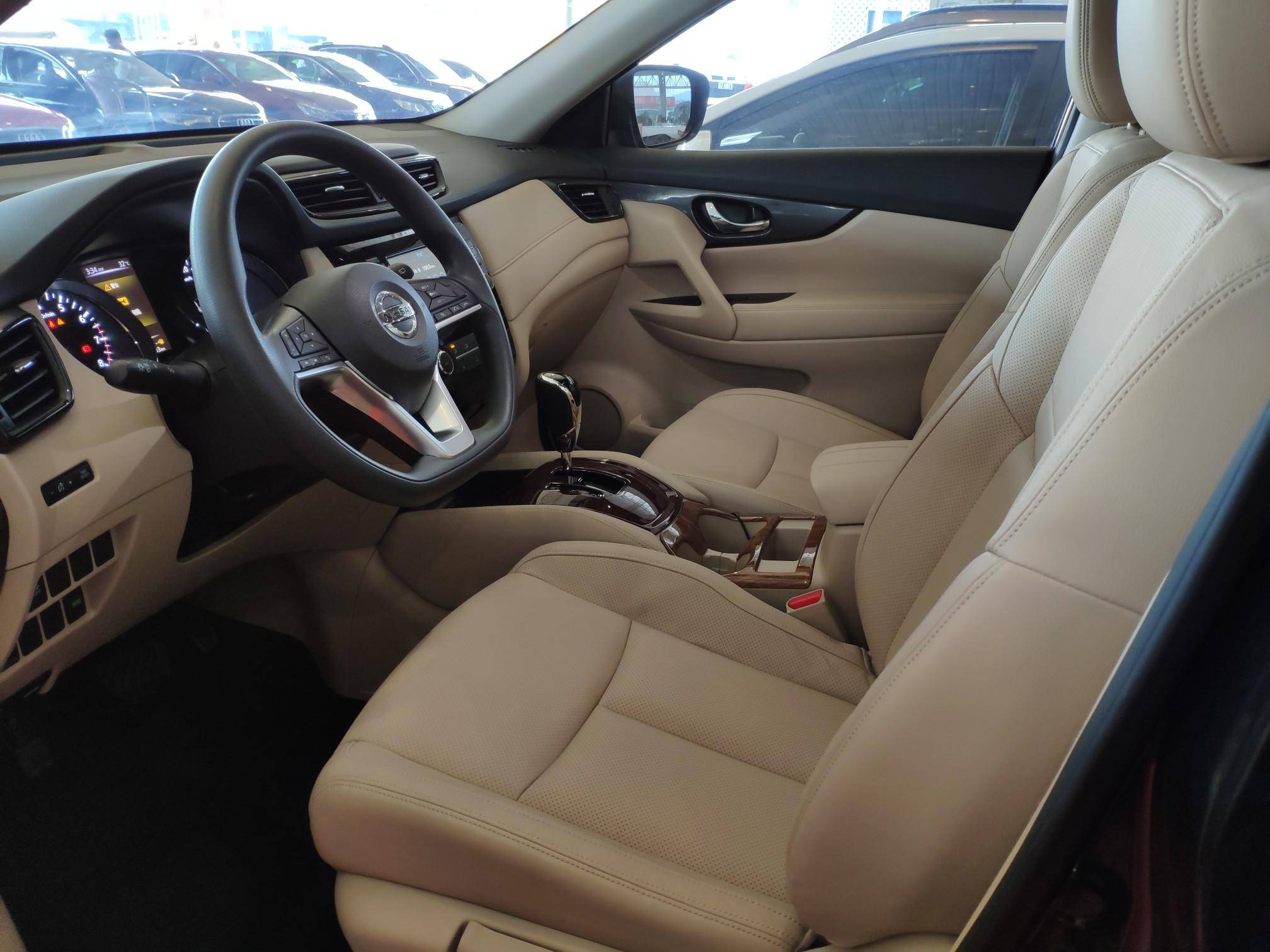 【订金销售】2017款 奇骏 2.0l cvt七座舒适版 2wd 分期购 二手汽车