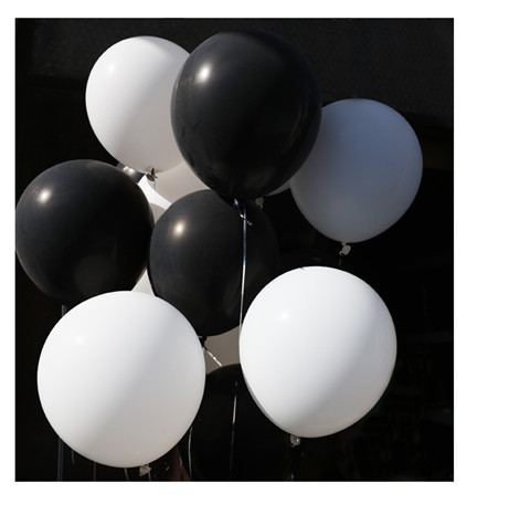 不透光12寸亚光黑色气球白色气球个性婚纱照拍照摄影婚庆布置12寸白色