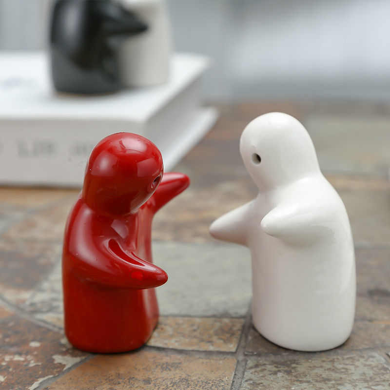 《电影温暖的抱抱陶瓷小人李沁同款摆件小瓷人娃娃玩具情人礼物 白色1