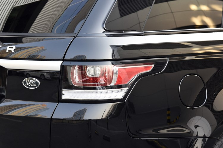 适用路虎揽胜运动后尾灯灯罩1420款揽胜运动后灯壳尾灯灯面耐用主驾驶