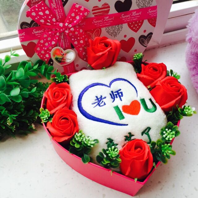 教师节实用送老师棉刻字毛巾心形礼盒装香皂玫瑰花