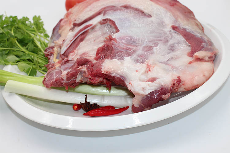 春节正常发带皮羊前腿1支约4kg新鲜羊肉