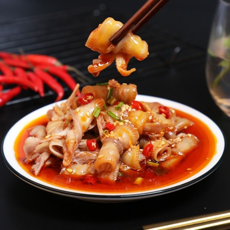 香辣鹅唇四川小吃零食凉菜开袋即食麻辣鹅天堂红油鹅下巴熟食