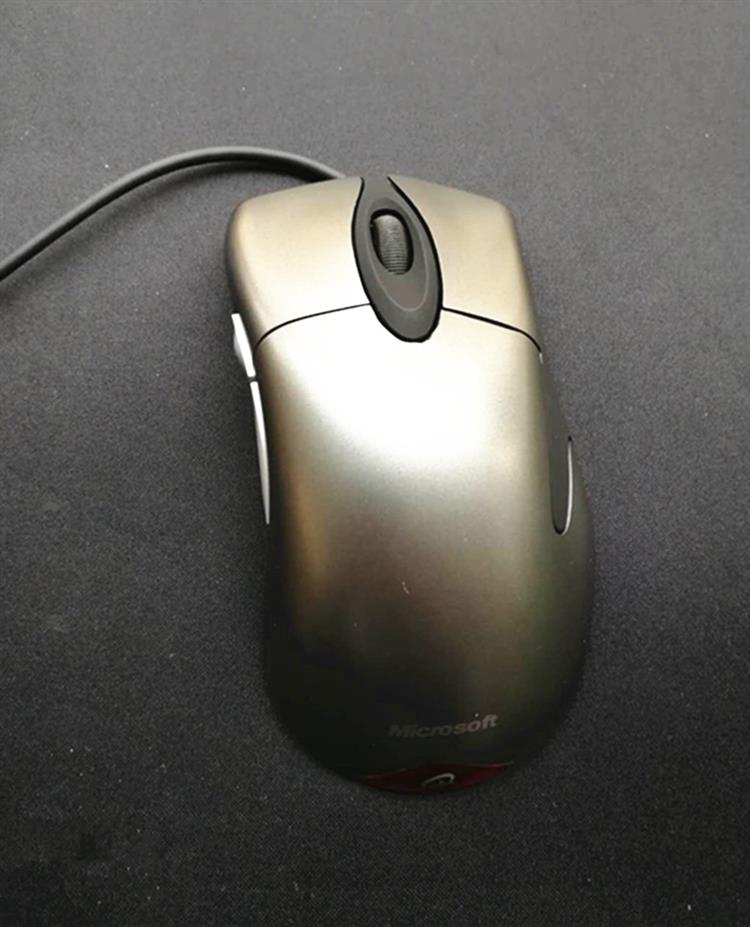 全新io1.1/ie3.0复刻cf专用有线电竞主播游戏鼠标理俊外设