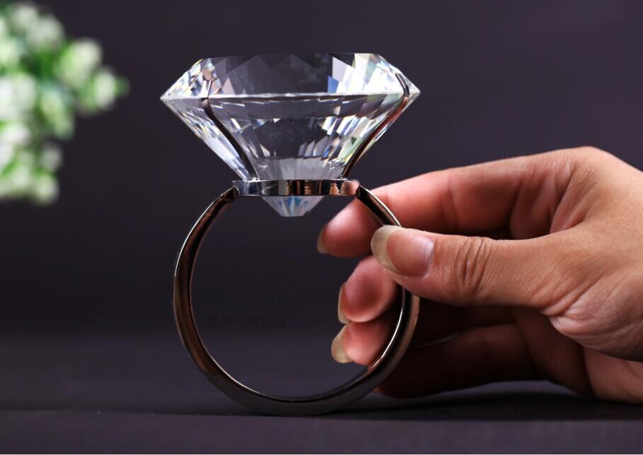 超级新品 80mm创意大钻戒钻石大戒指婚庆布景道具结婚水晶情人节求婚