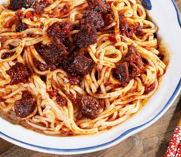 内蒙古香辣牛肉酱蘑菇酱香菇辣椒拌面下饭拌饭调味酱特产180g*5瓶