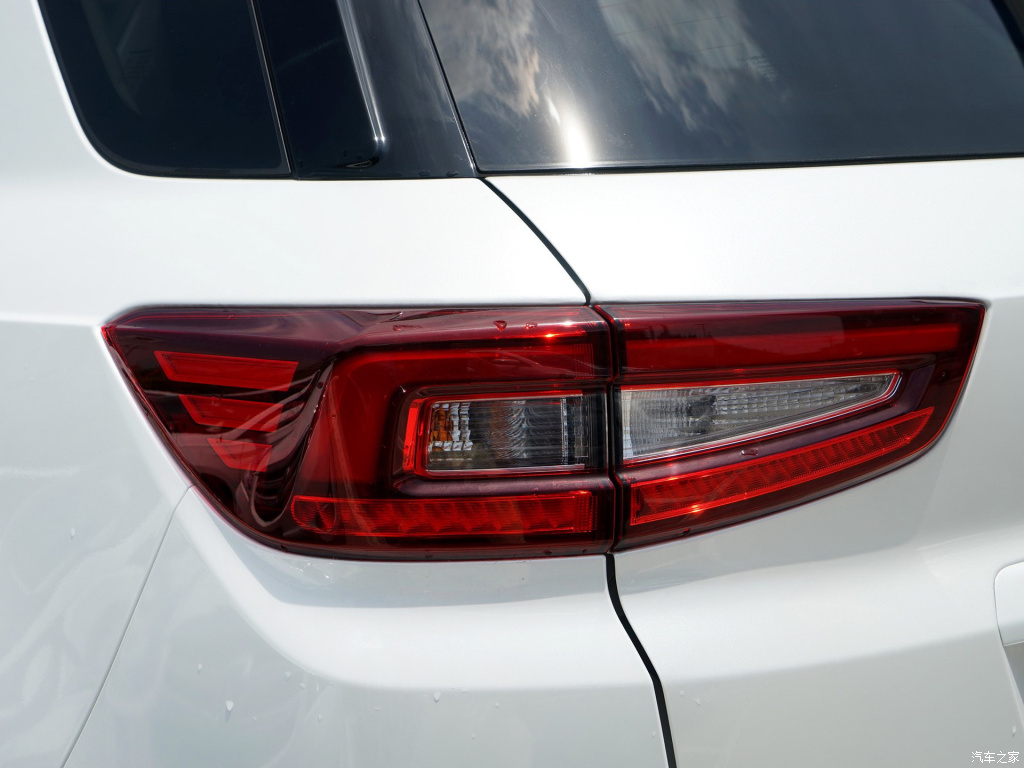 适用长安cs55后尾灯总成17款cs55后刹车灯倒车灯cs55尾灯雾灯灯罩主